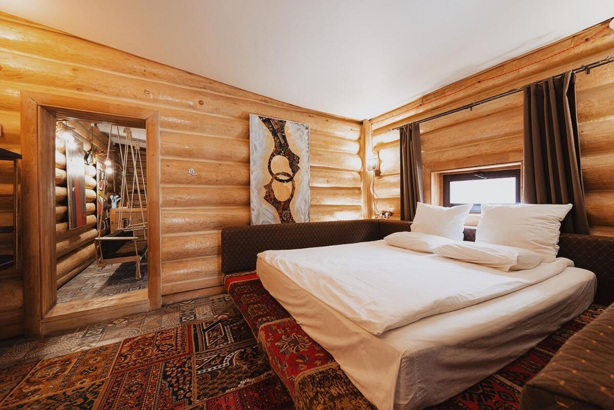 Inn Ozz Karagandy Esterno foto